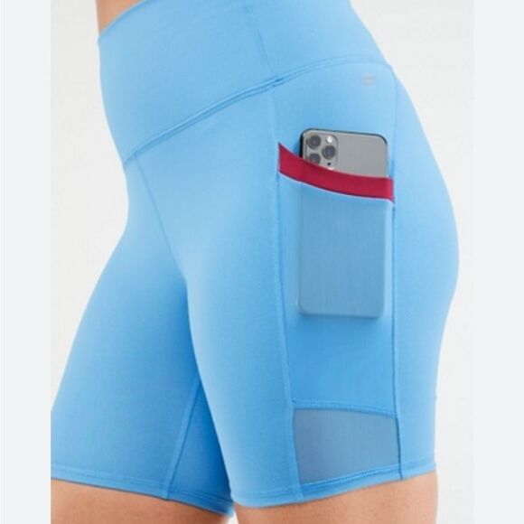 On-the-Go Ultra High-Waisted Short by Fabletics Size XS - Picture 1 of 5